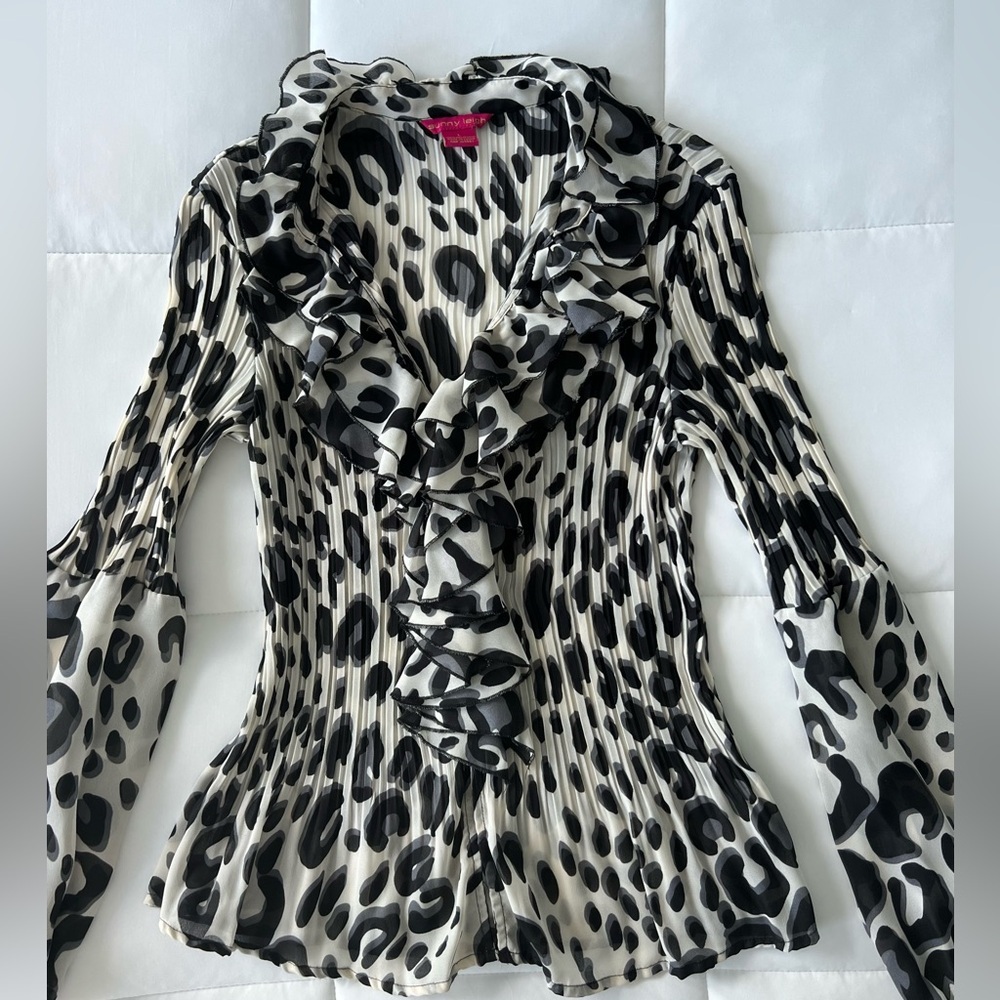 Sunny Leigh Blouse - Picture 7 of 8